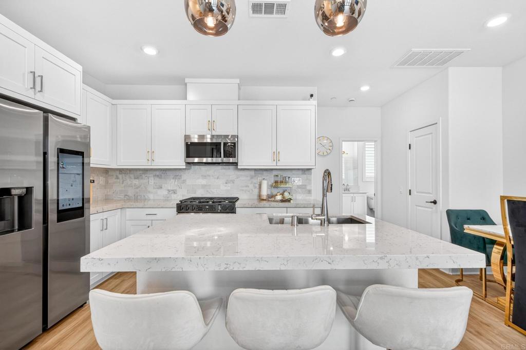 2345 Acara Circle