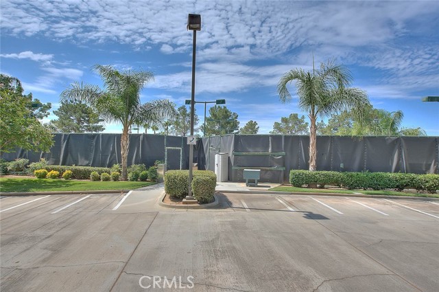 555 Northwood Avenue