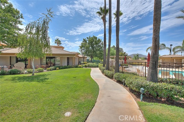 555 Northwood Avenue