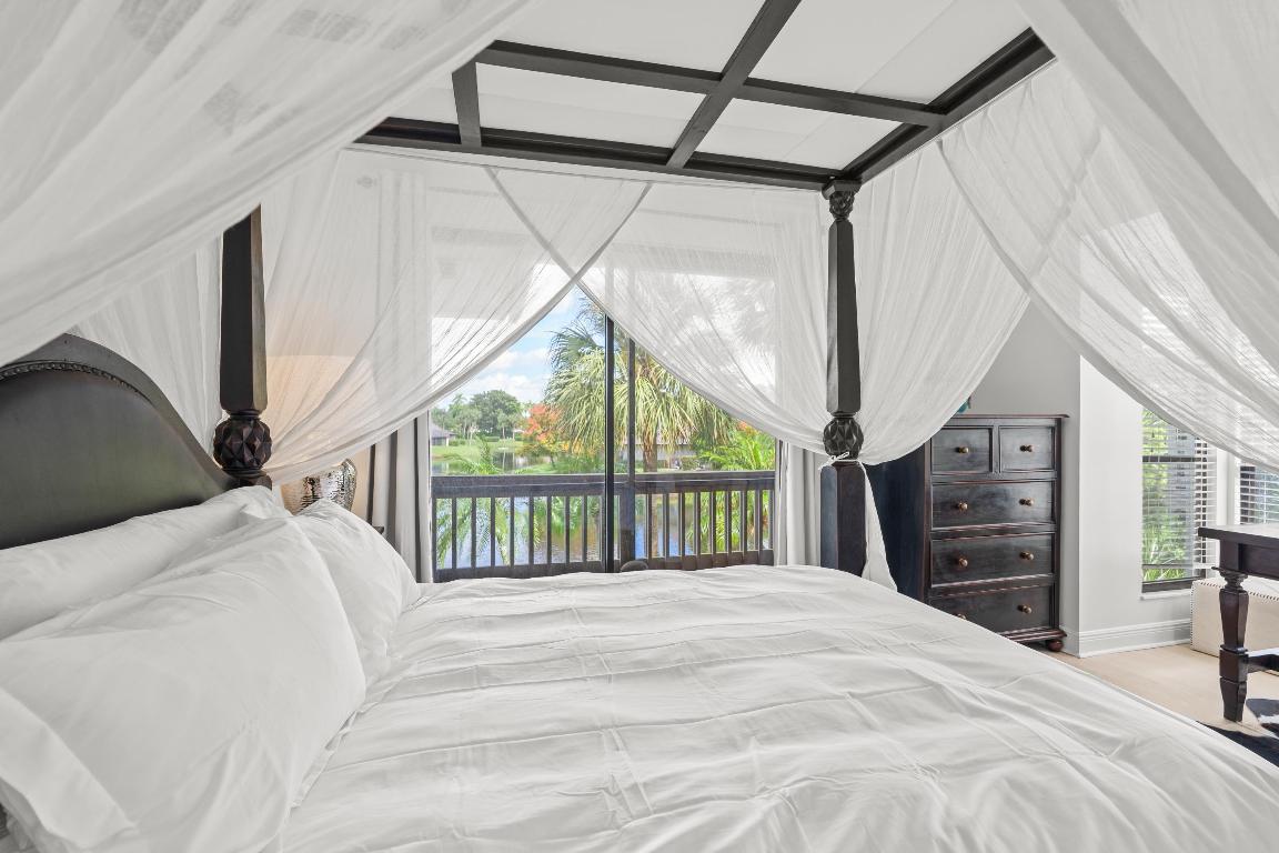 11842 Pebblewood Drive 202