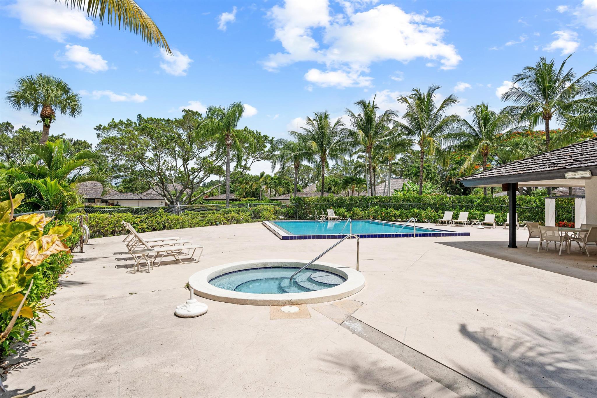 11842 Pebblewood Drive 202