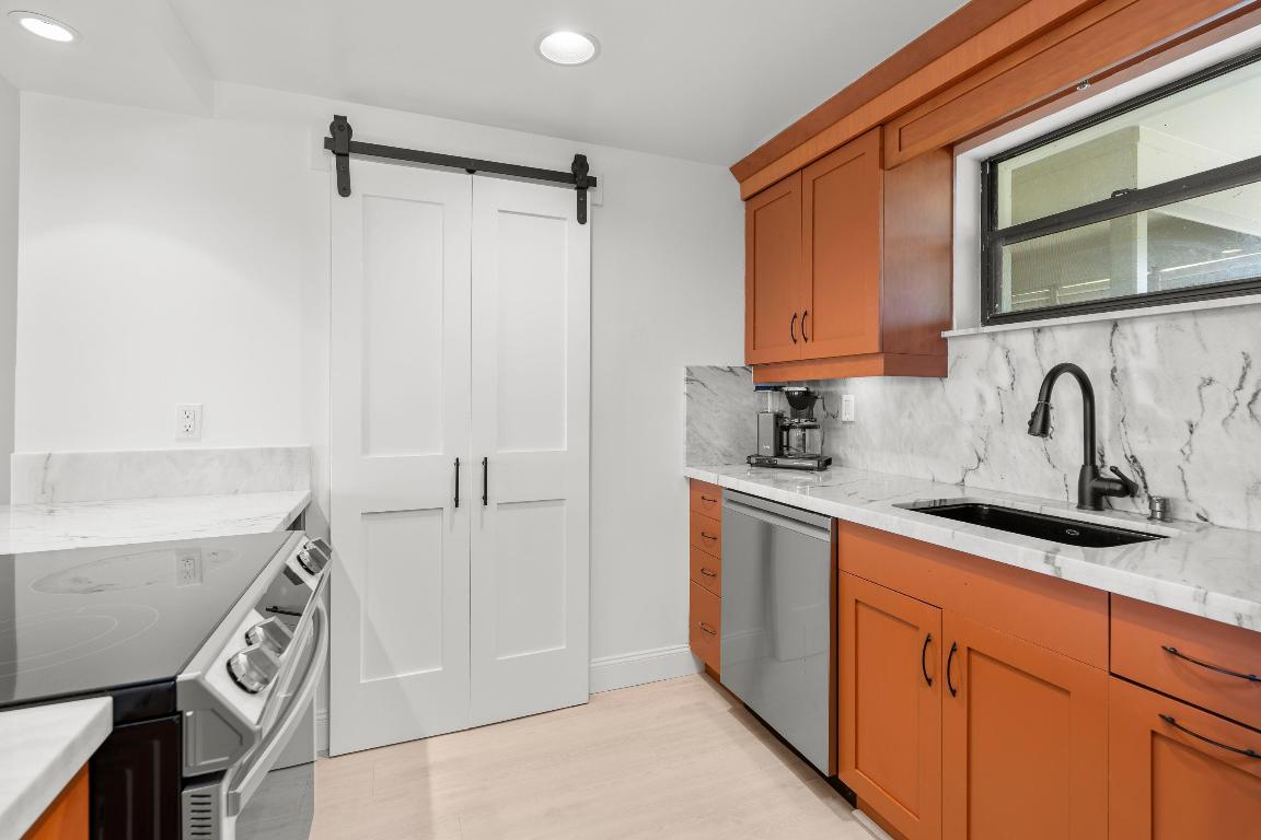 11842 Pebblewood Drive 202