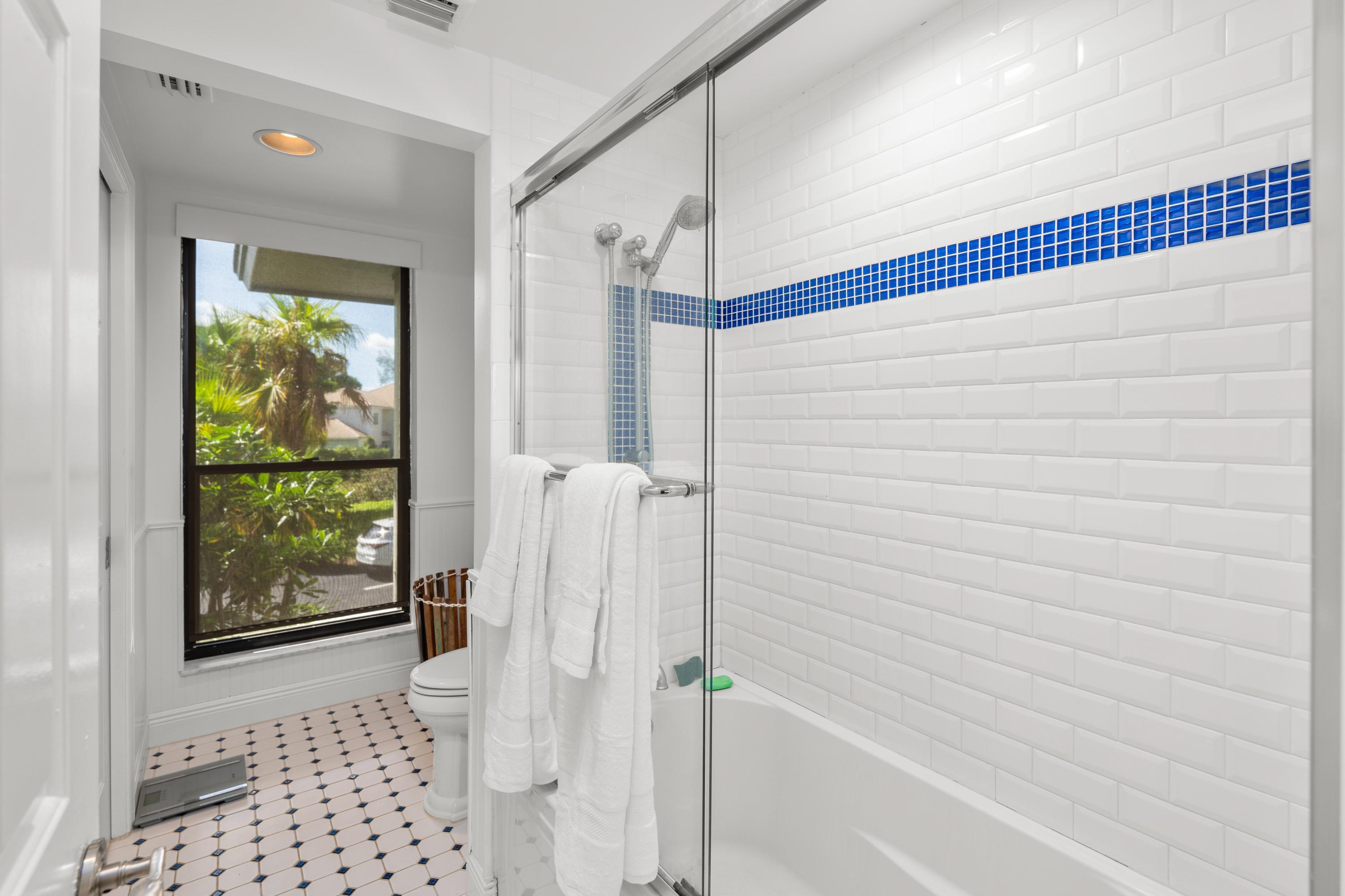 11842 Pebblewood Drive 202