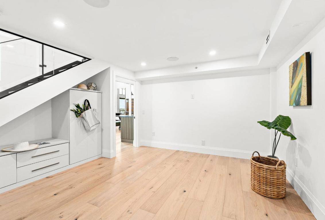 101 N Clematis Street 402