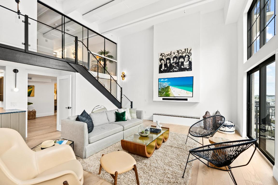 101 N Clematis Street 402