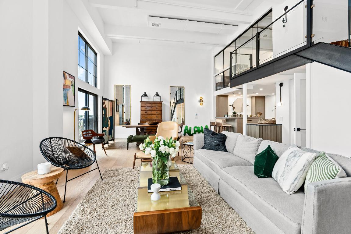 101 N Clematis Street 402