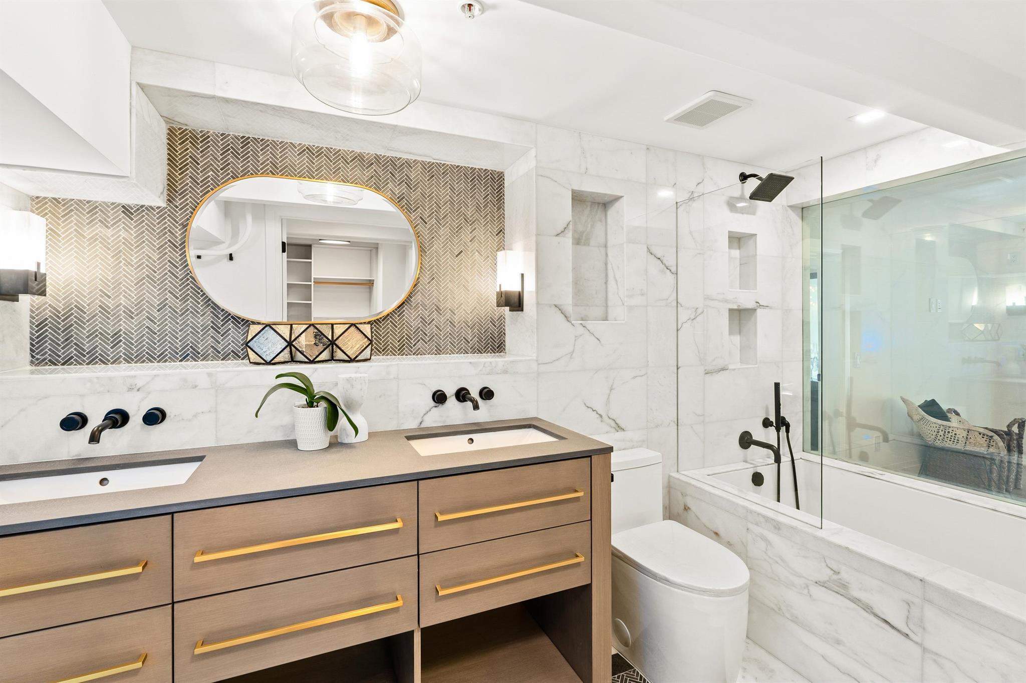 101 N Clematis Street 402