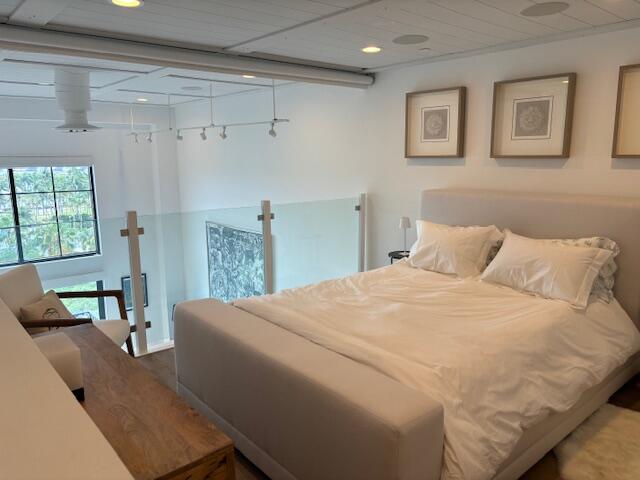 101 N Clematis Street 512