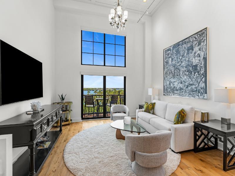 101 N Clematis Street 512