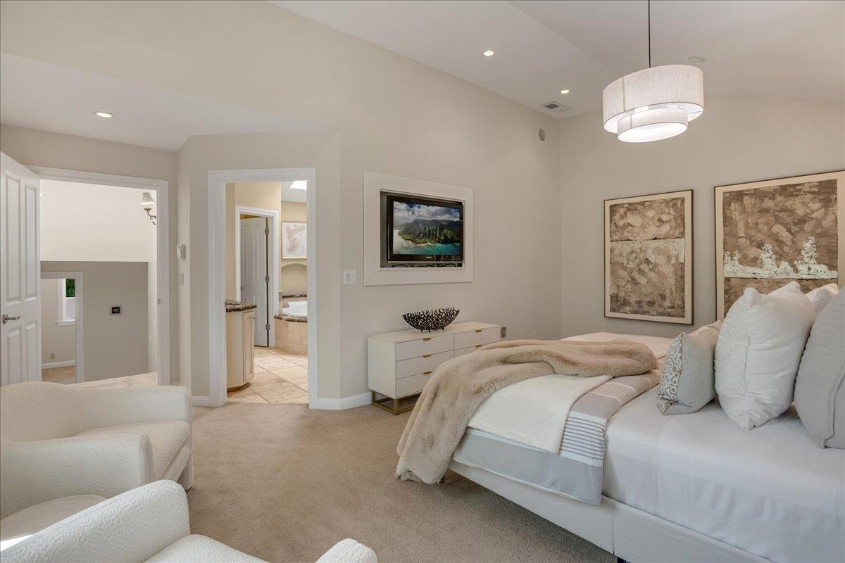 14530 La Rinconada DR