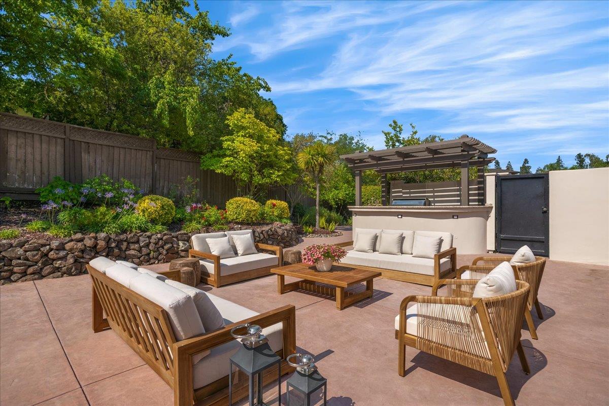 14530 La Rinconada DR