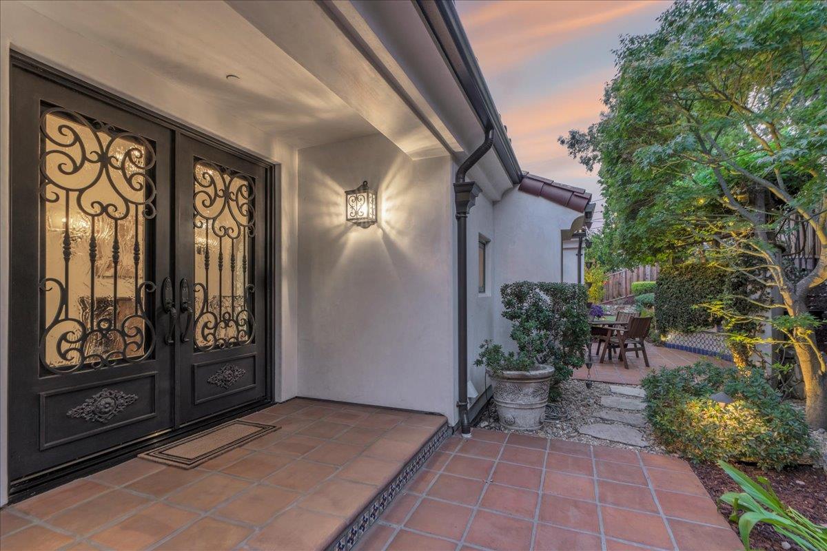 130 Creffield HTS