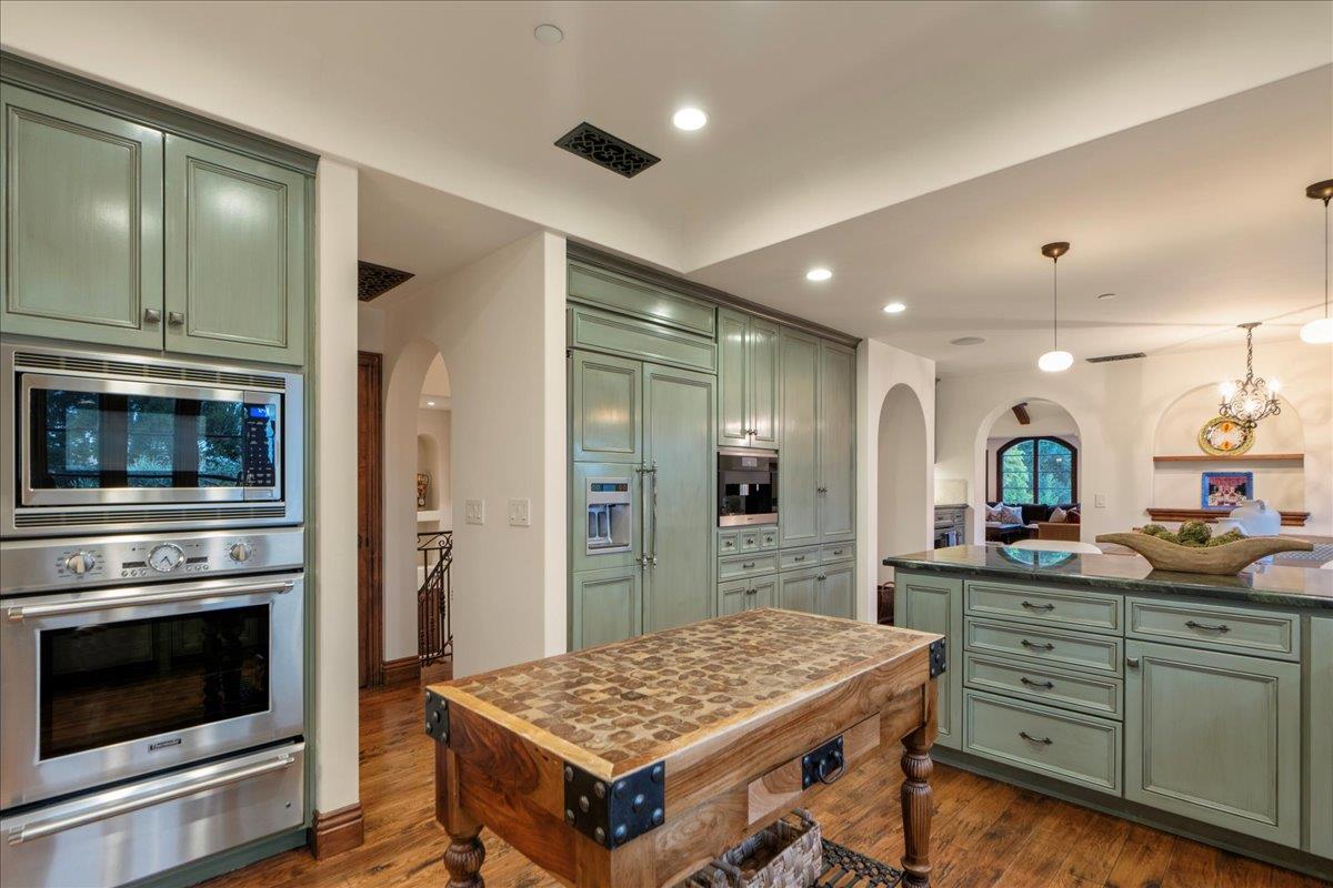 130 Creffield HTS