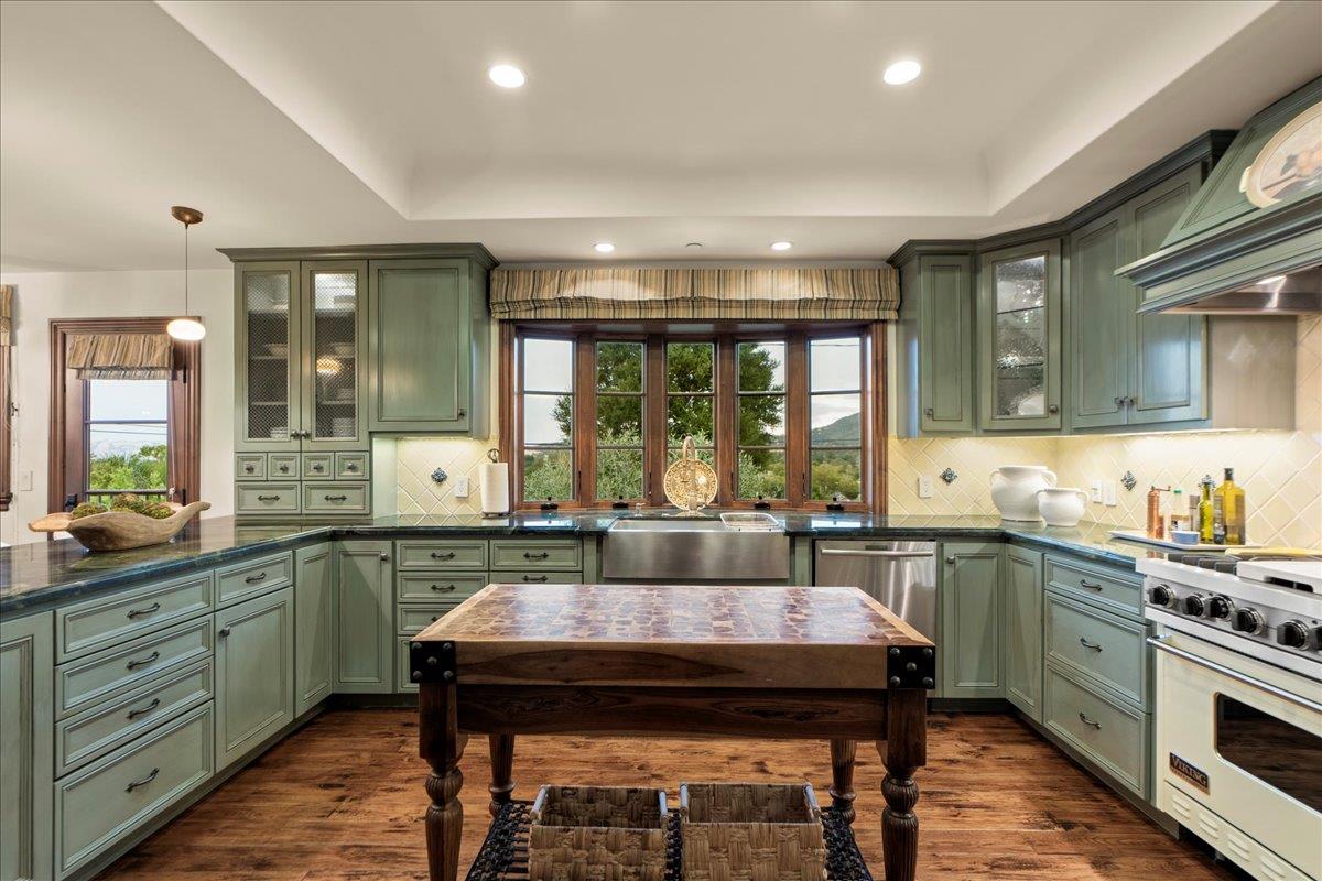 130 Creffield HTS