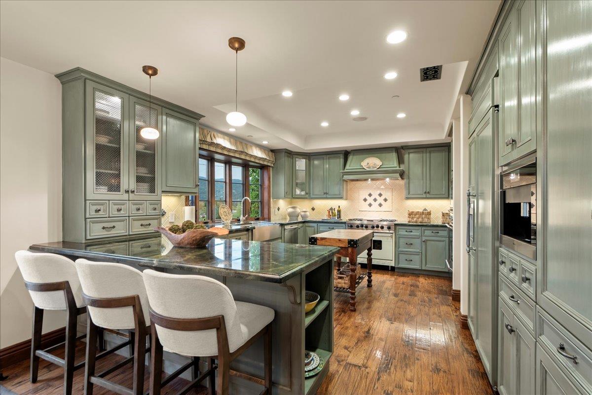 130 Creffield HTS