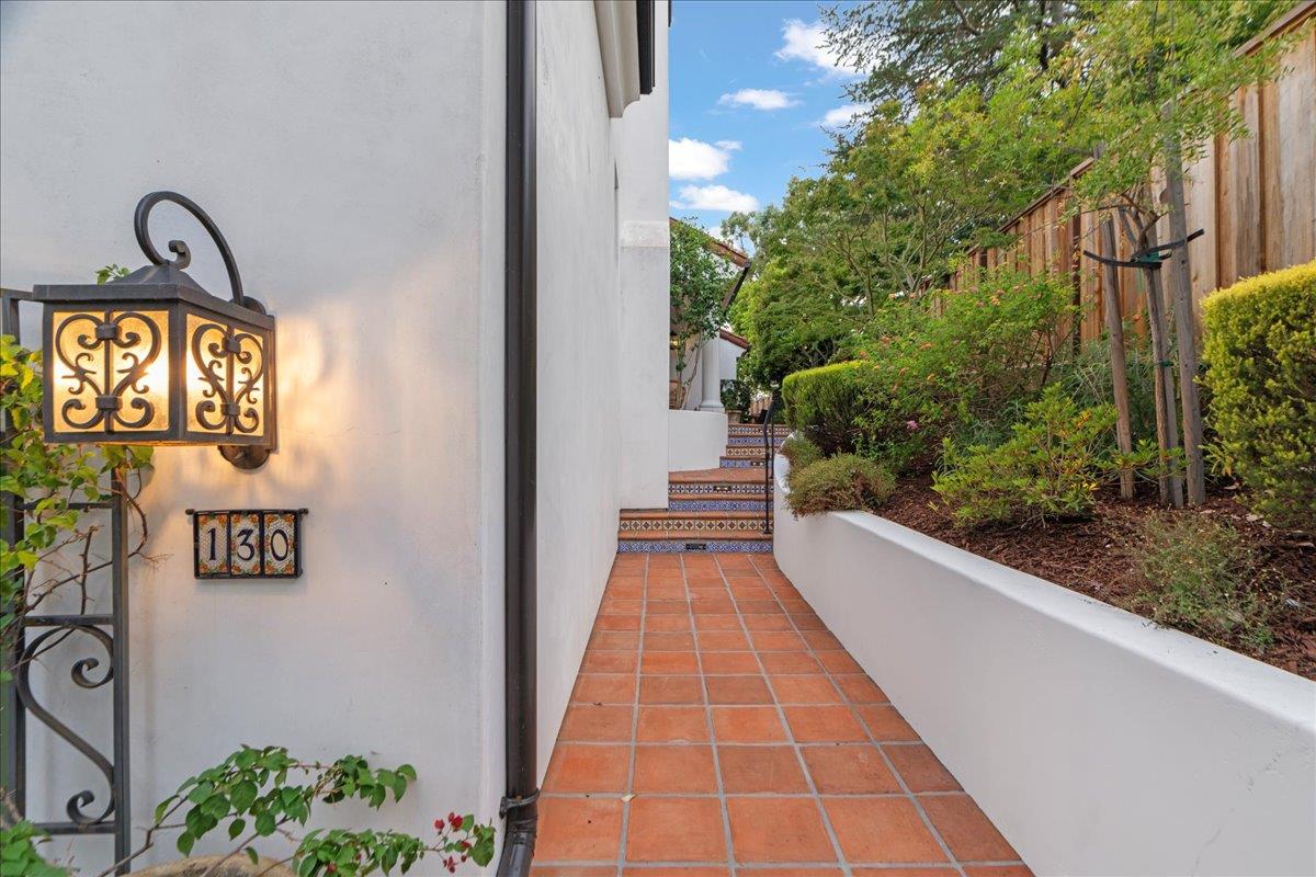 130 Creffield HTS
