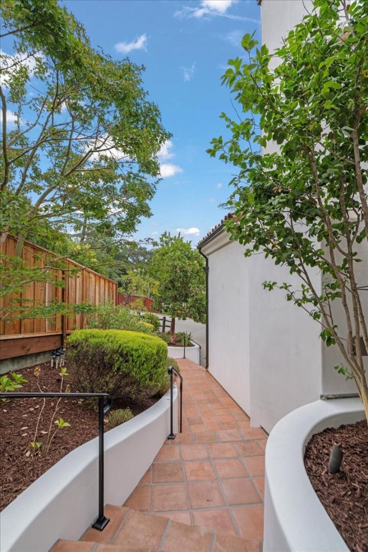 130 Creffield HTS