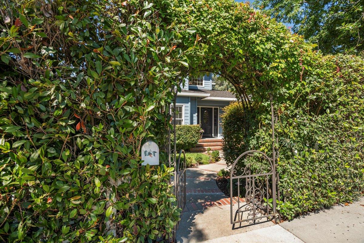 16951 Cypress WAY