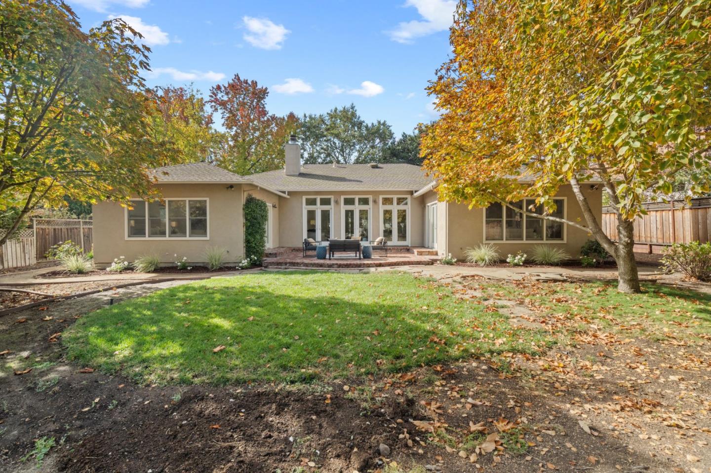 24313 Summerhill AVE