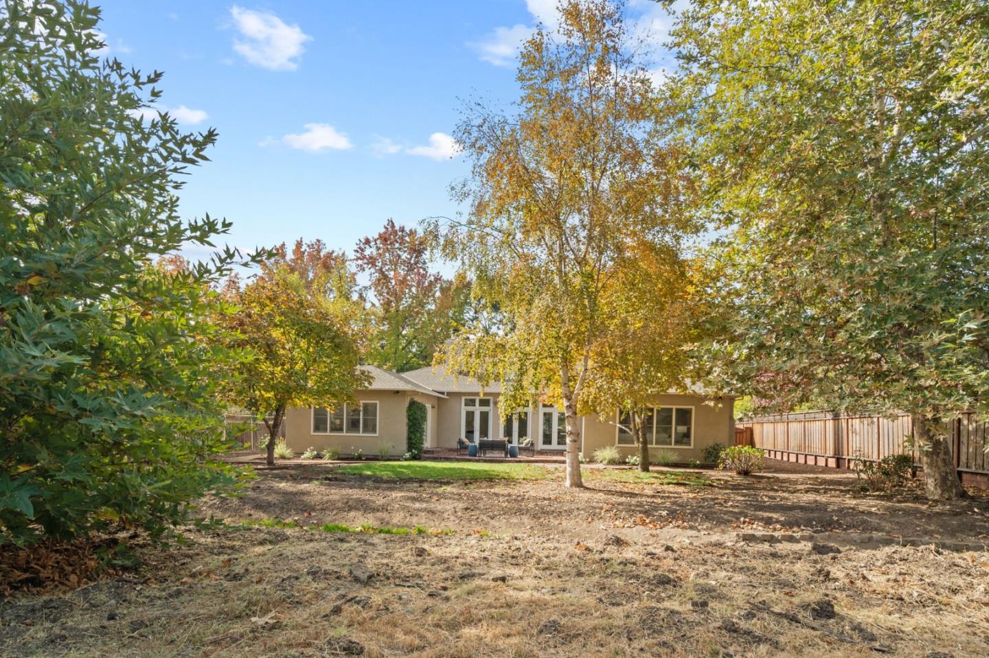 24313 Summerhill AVE