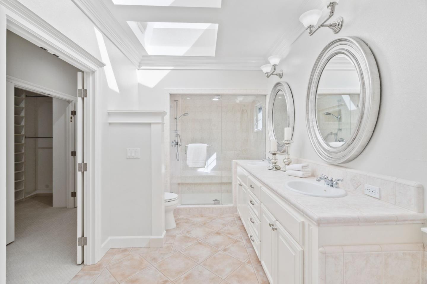 24313 Summerhill AVE