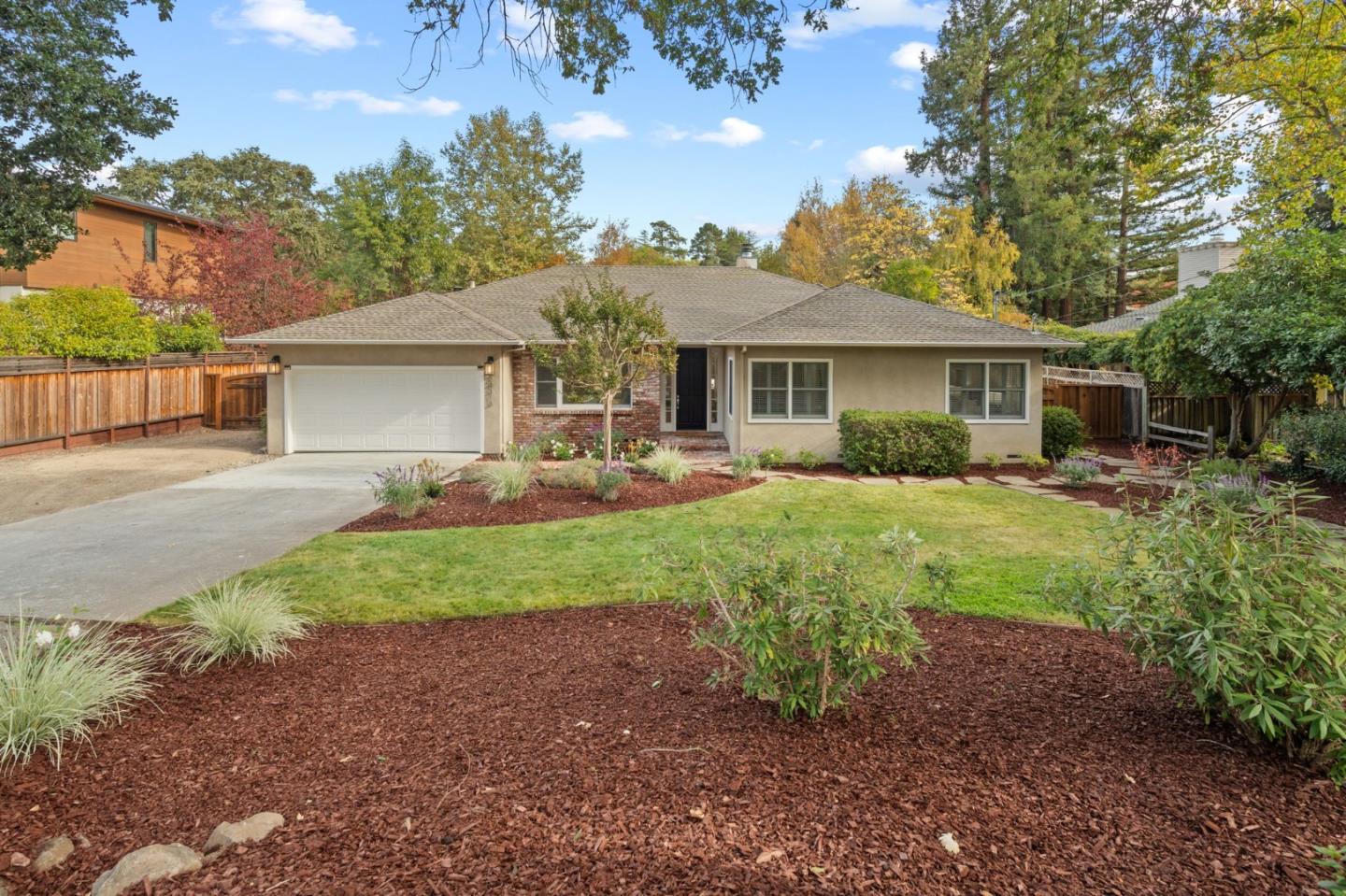 24313 Summerhill AVE