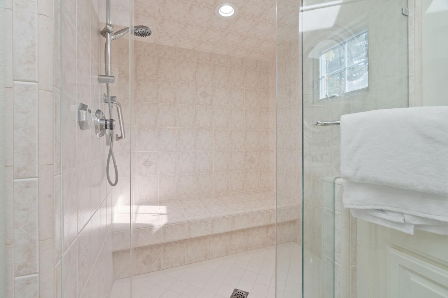 24313 Summerhill AVE