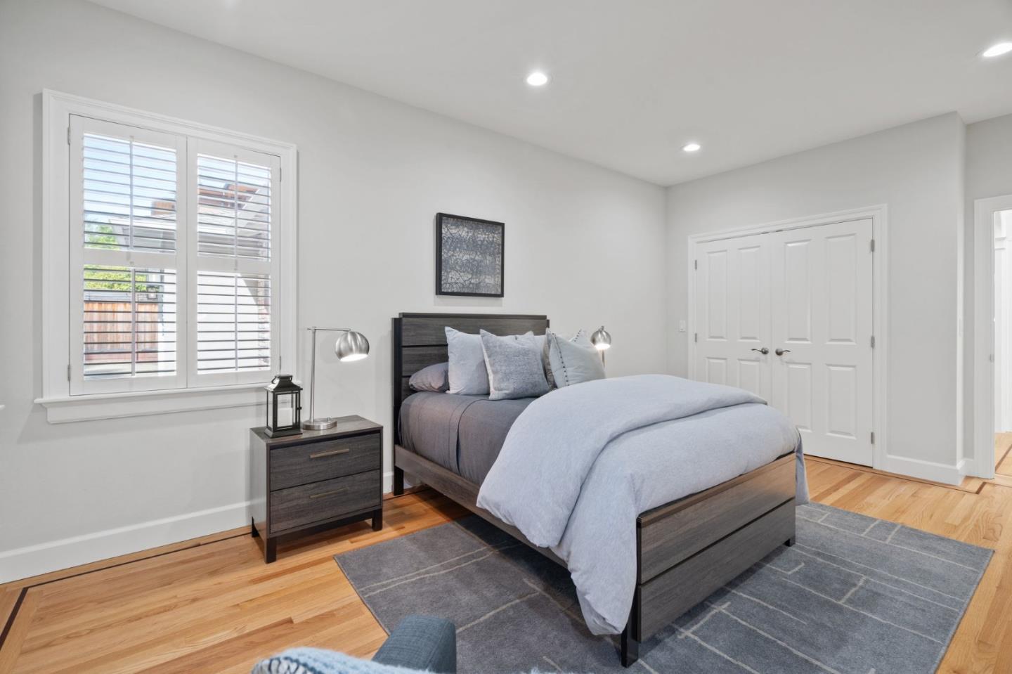 24313 Summerhill AVE