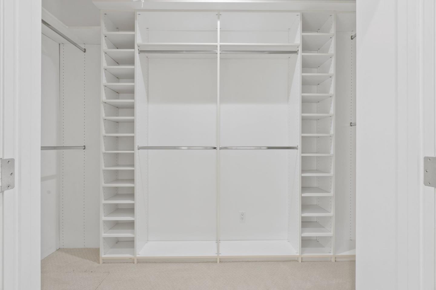 24313 Summerhill AVE