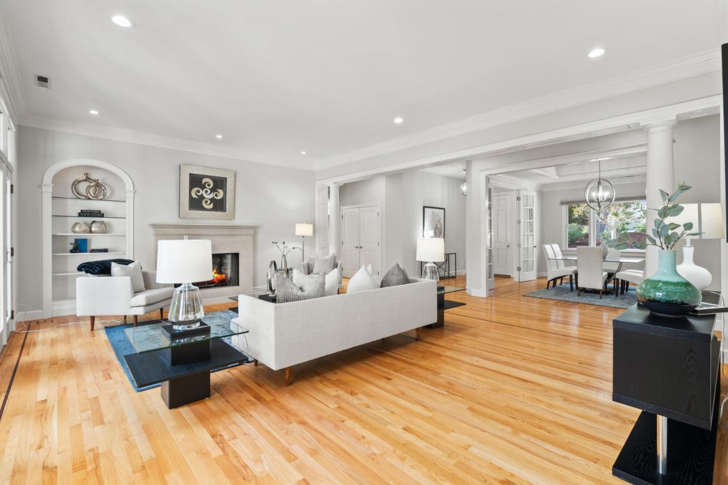 24313 Summerhill AVE