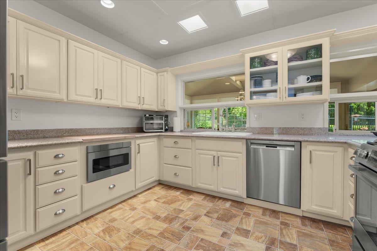 4711 Old San Jose Road