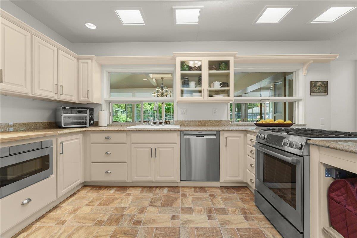 4711 Old San Jose Road