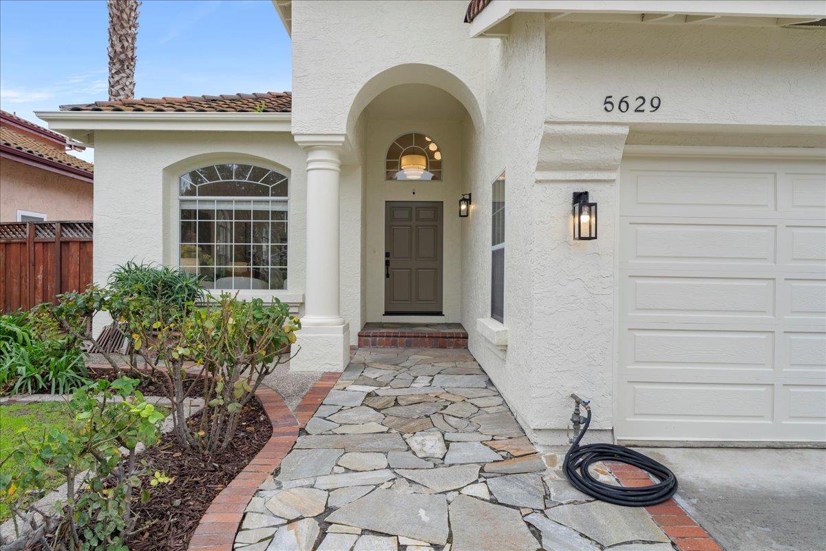5629 Crow Lane