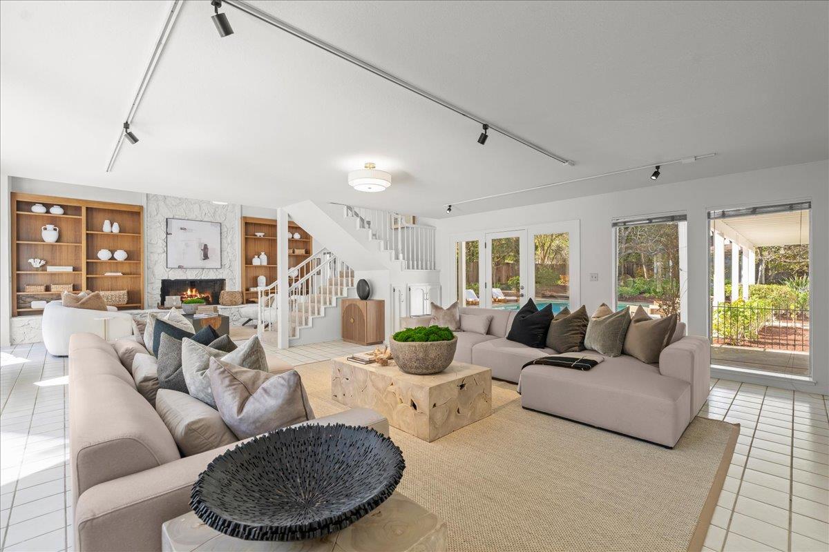 14721 Live Oak Lane