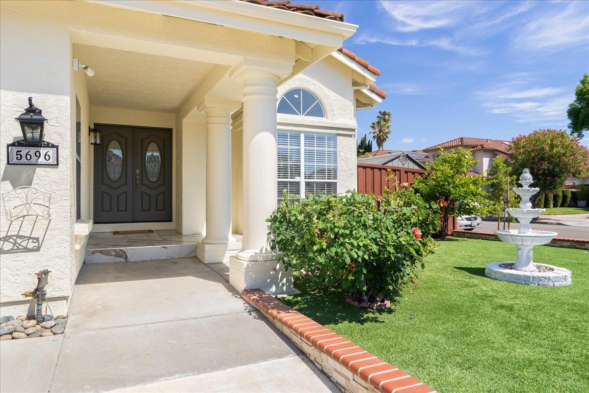 5696 Blackhawk Court