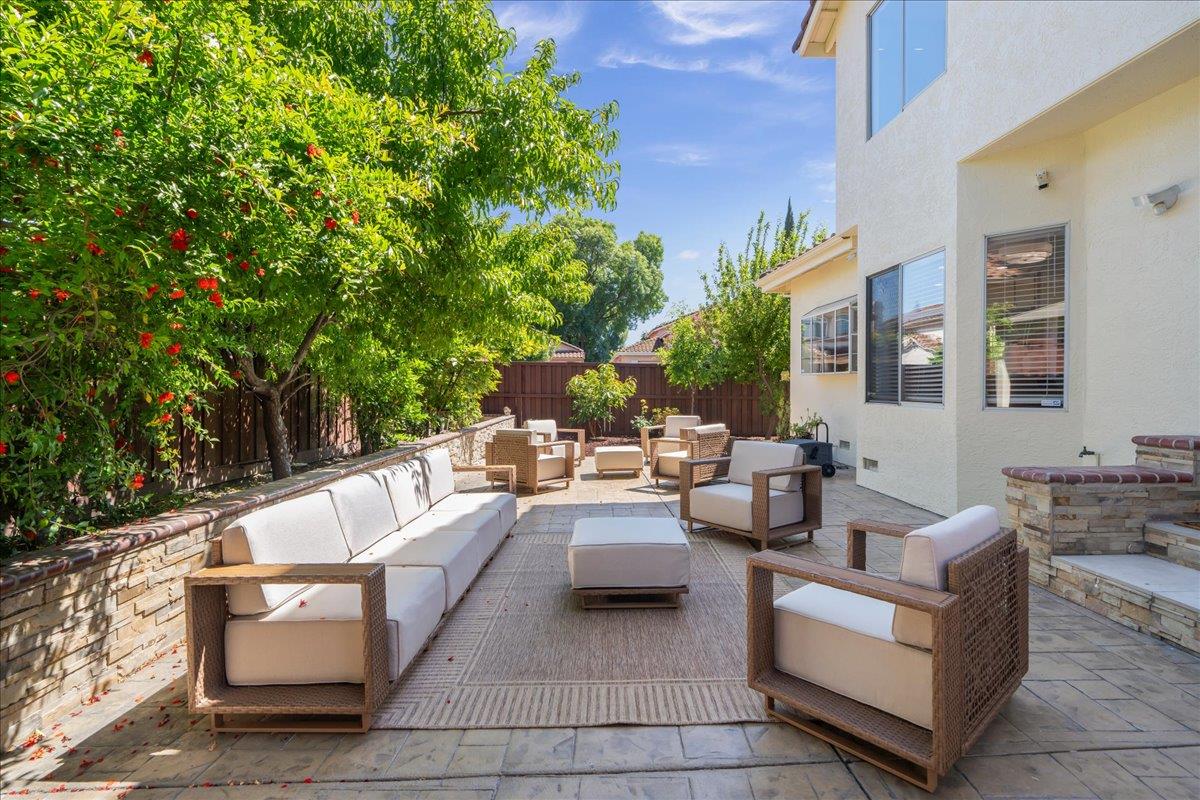 5696 Blackhawk Court