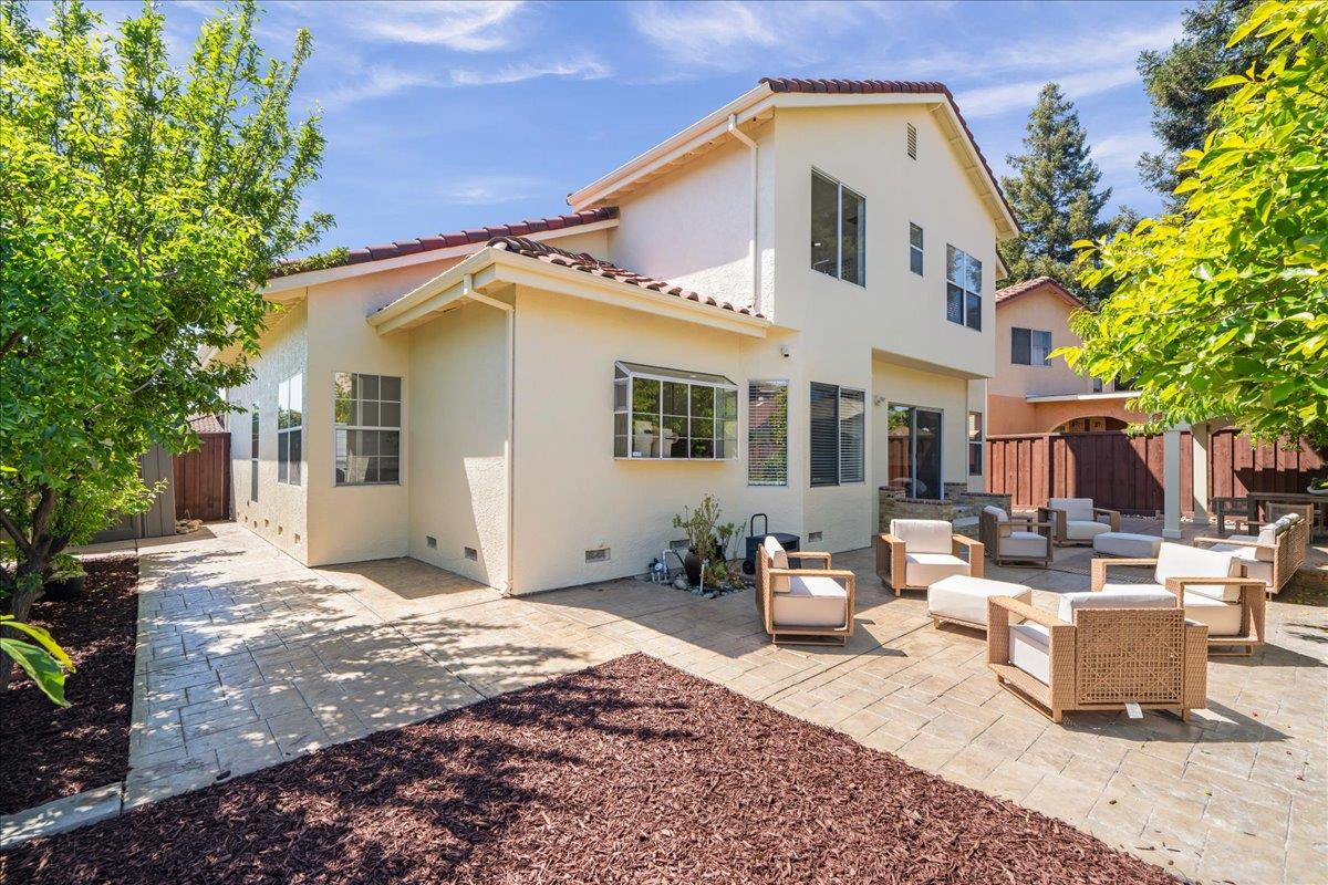 5696 Blackhawk Court