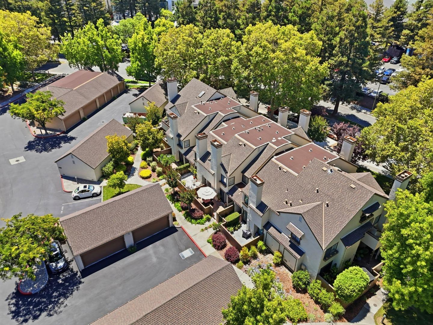 2071 Foxhall LOOP