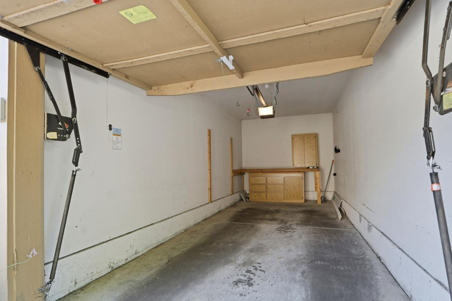2071 Foxhall LOOP