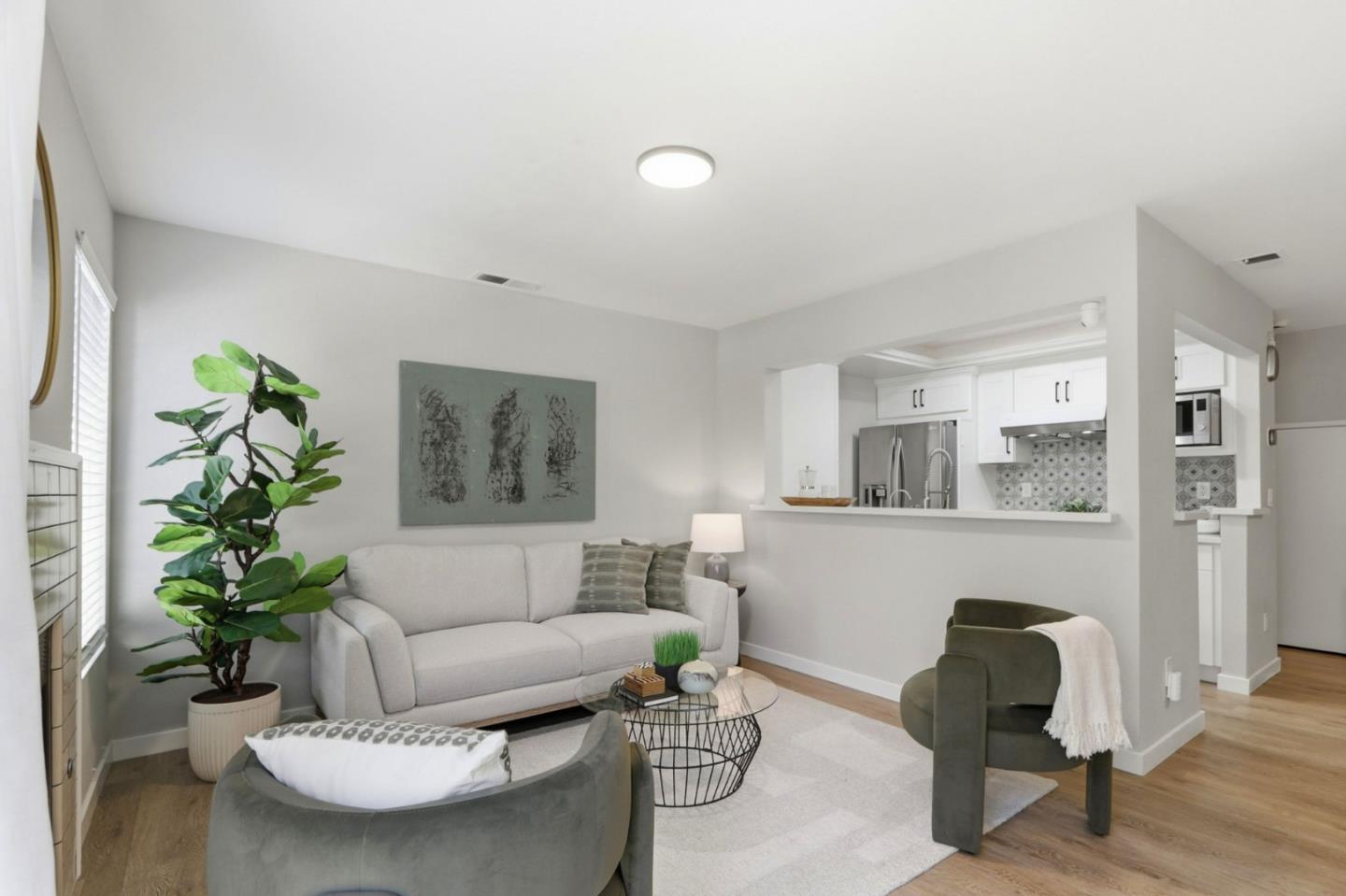 2071 Foxhall LOOP