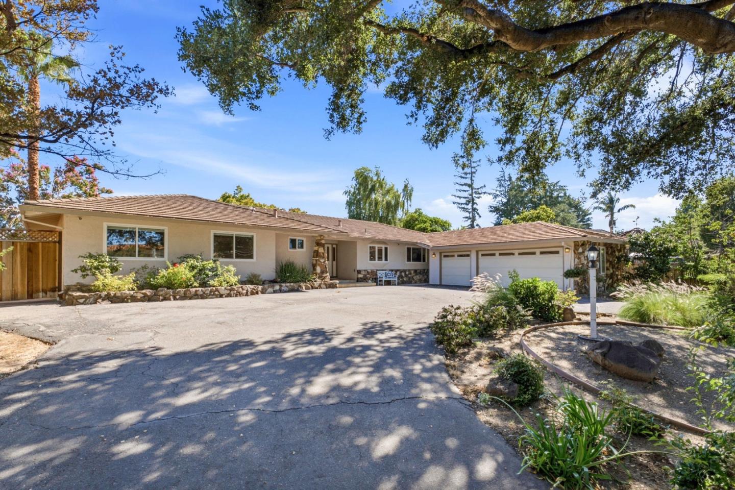 1794 Dry Creek RD