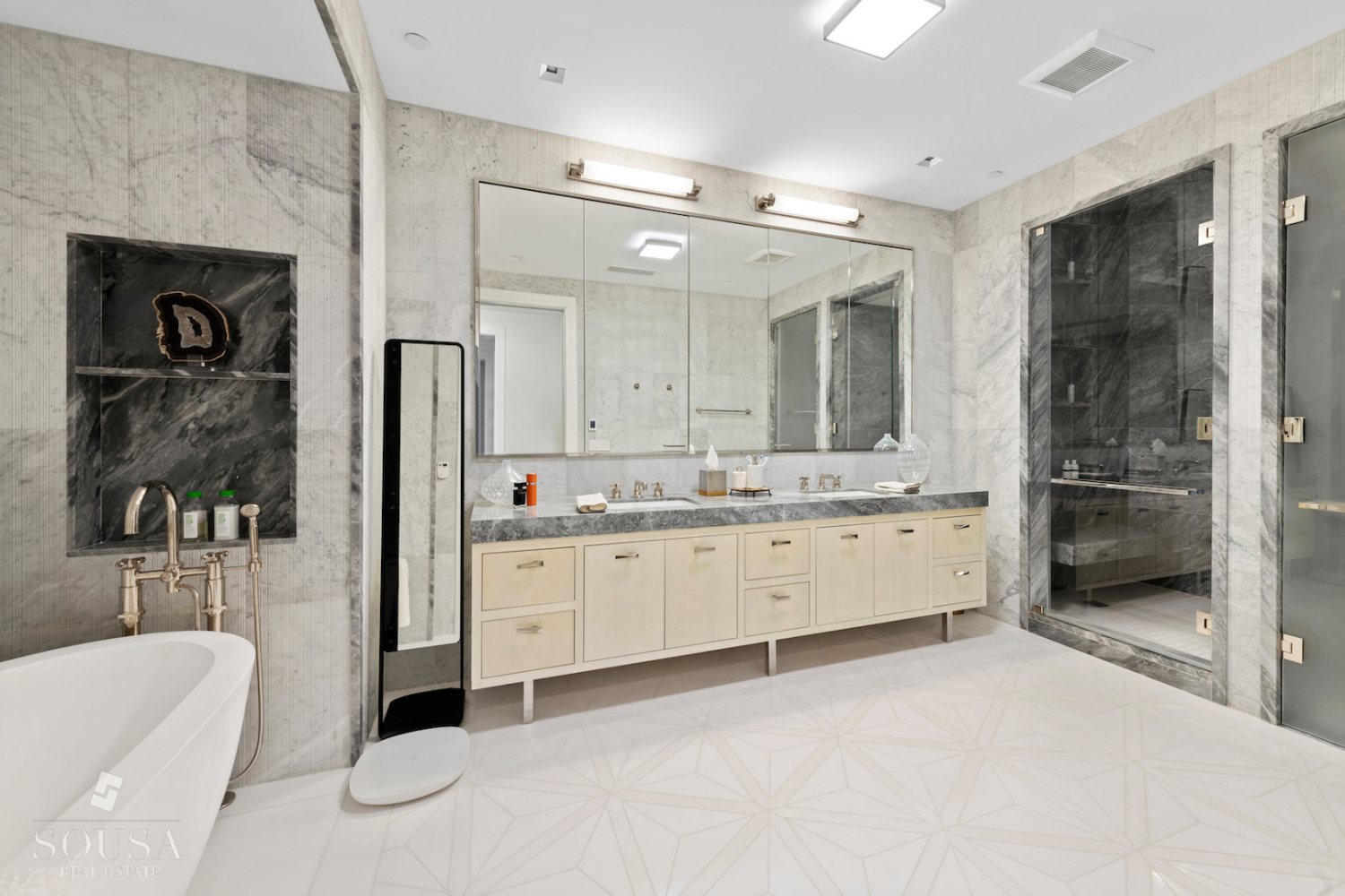 212 5TH Avenue 12A