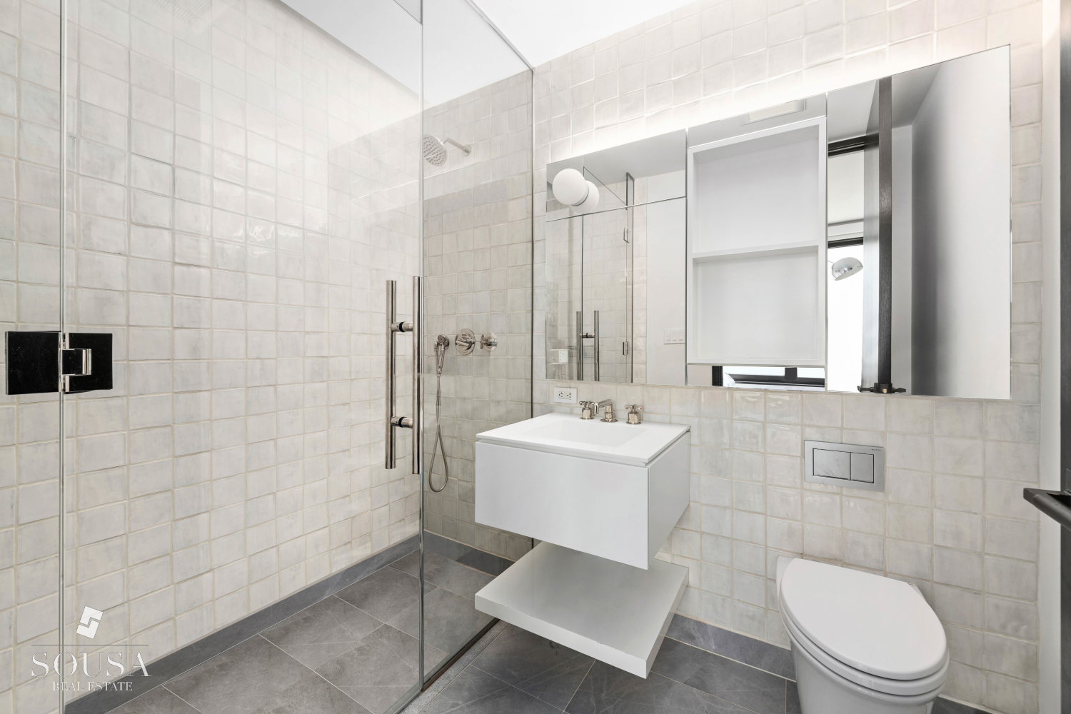 155 W 18TH Street 504