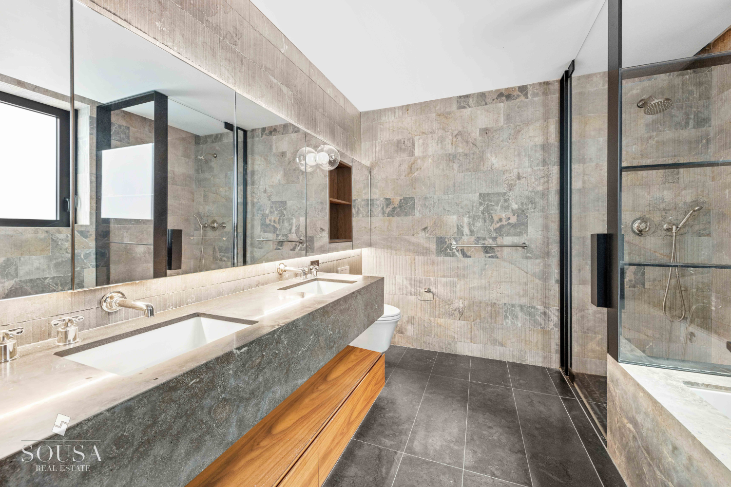 155 W 18TH Street 504