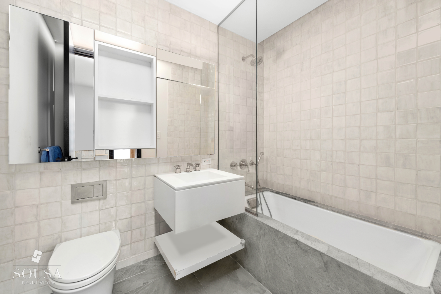 155 W 18TH Street 504