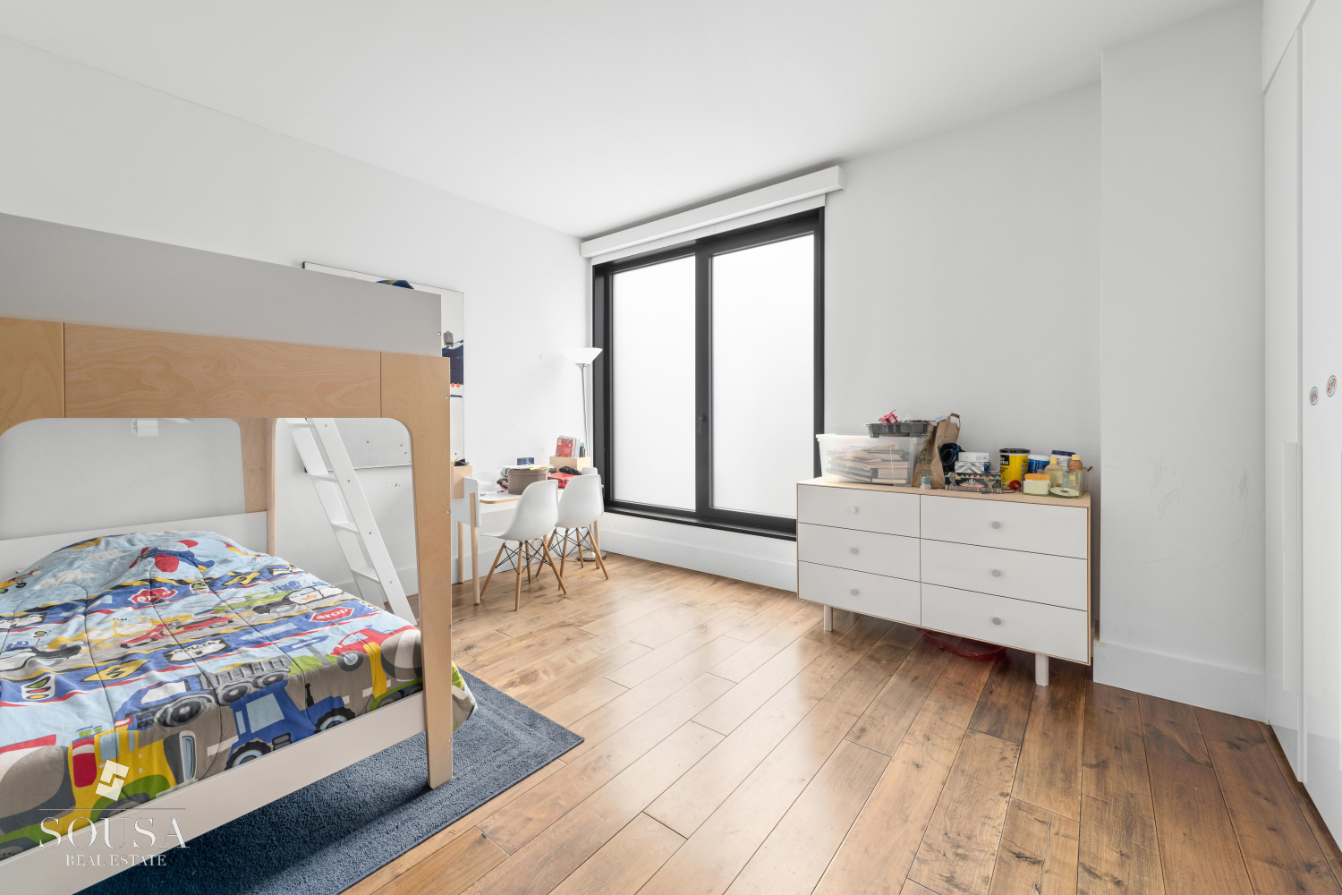155 W 18TH Street 504