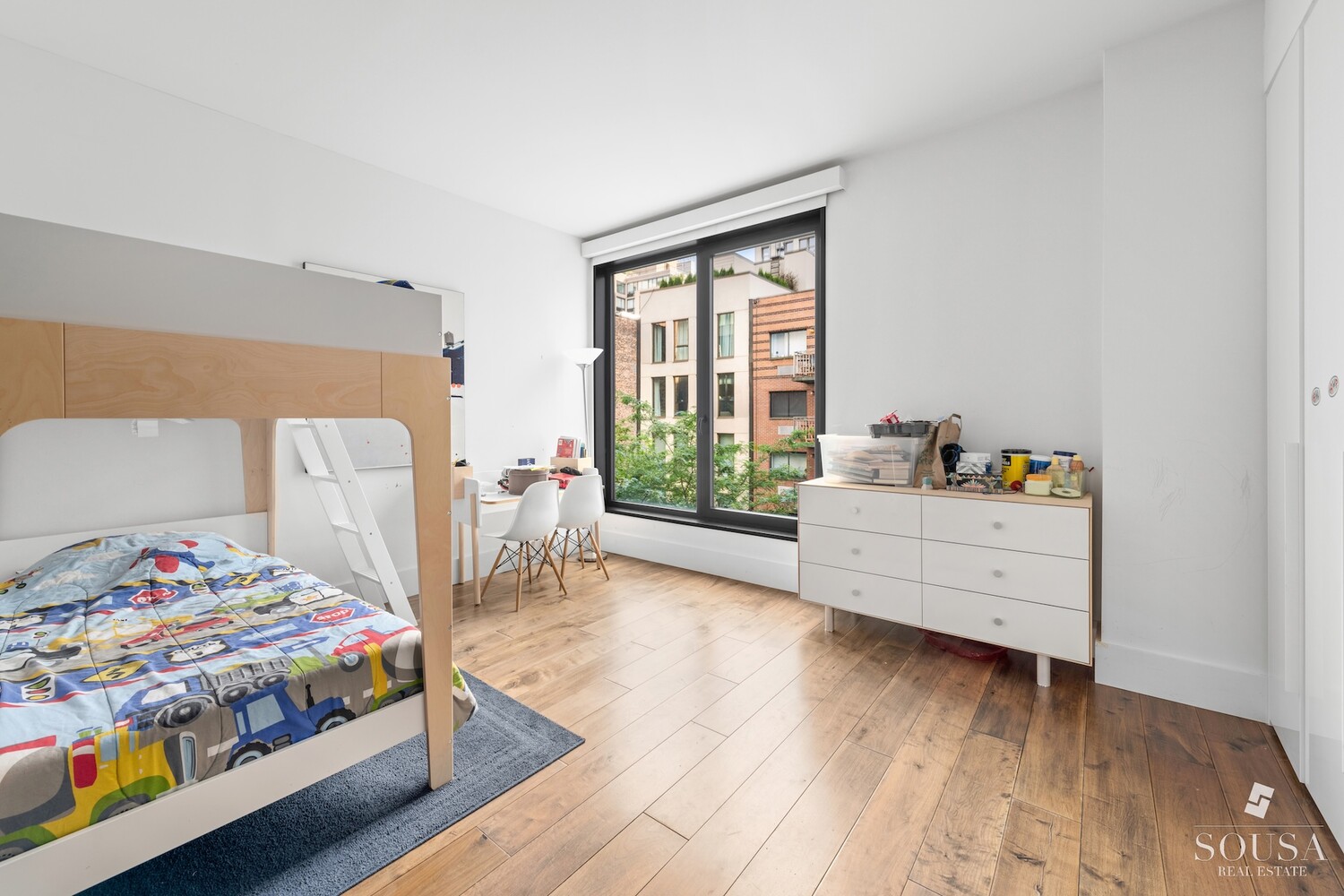 155 W 18TH Street 504