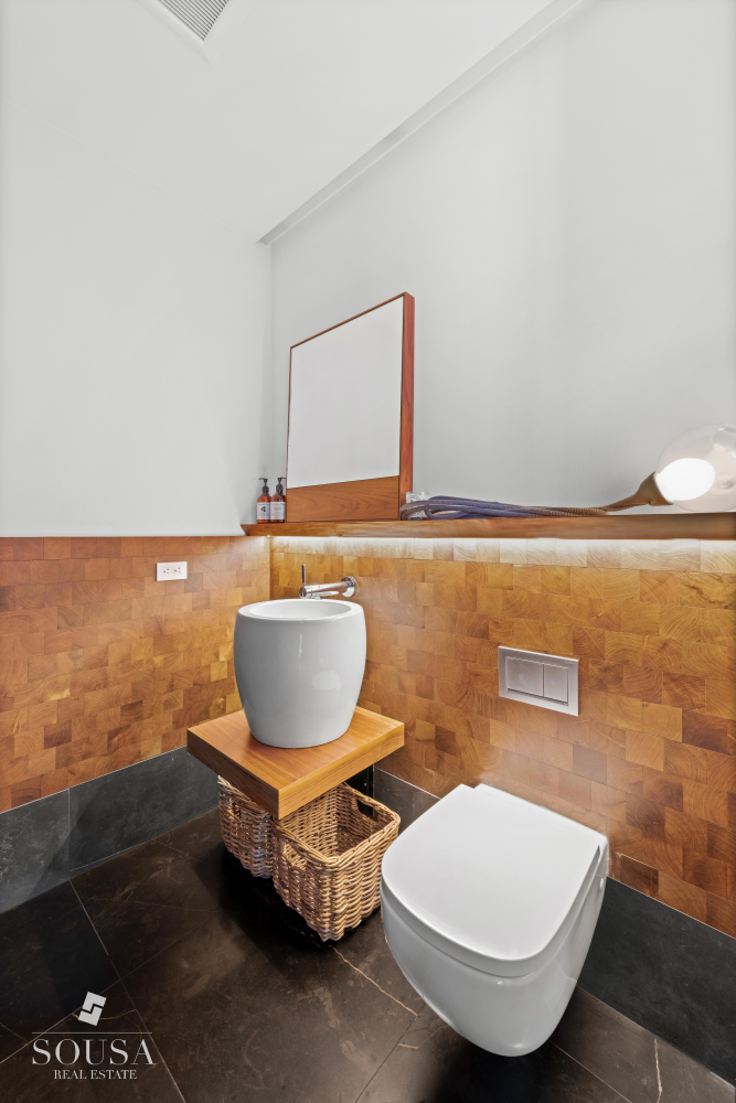 155 W 18TH Street 504