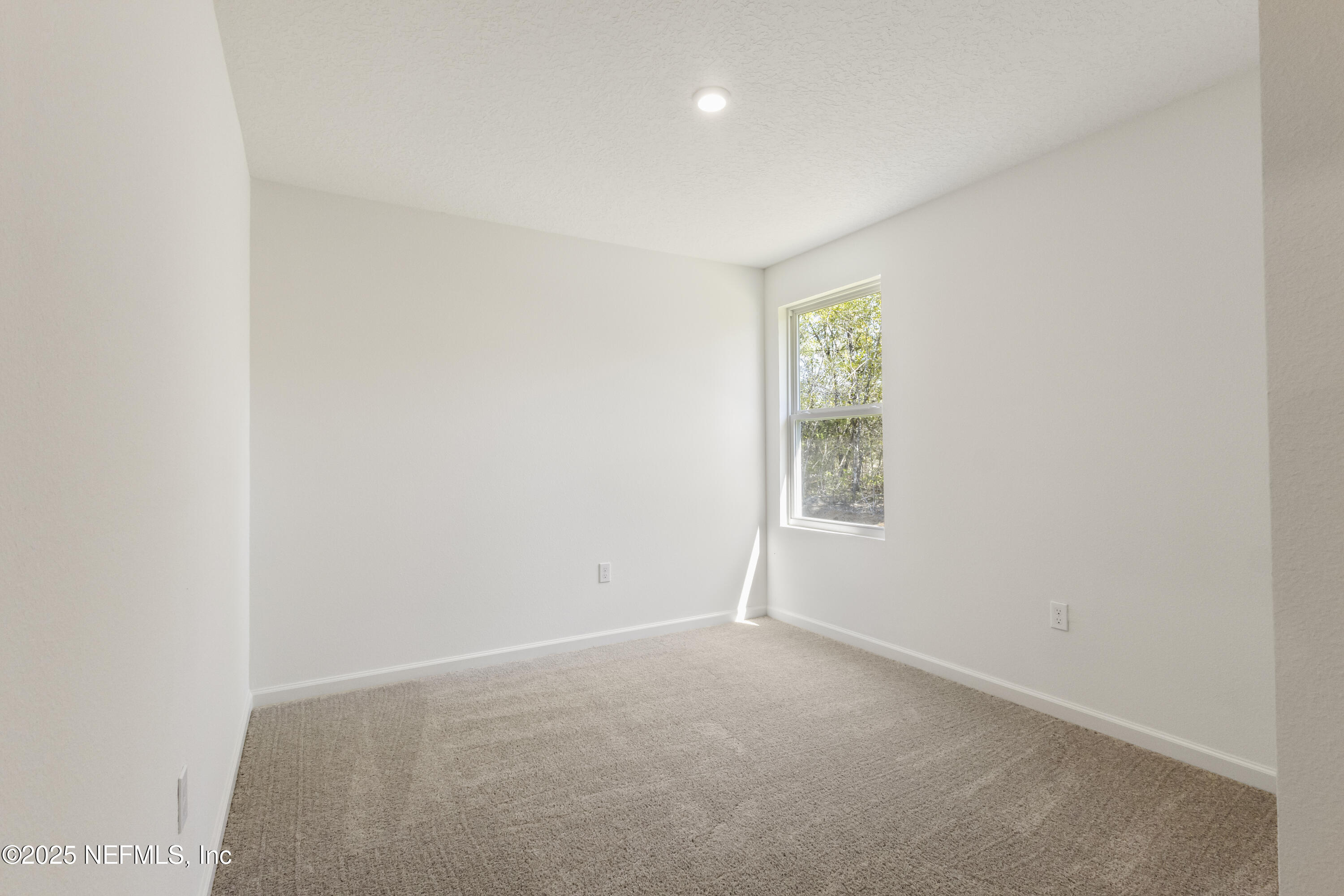 734 HUNTER Road