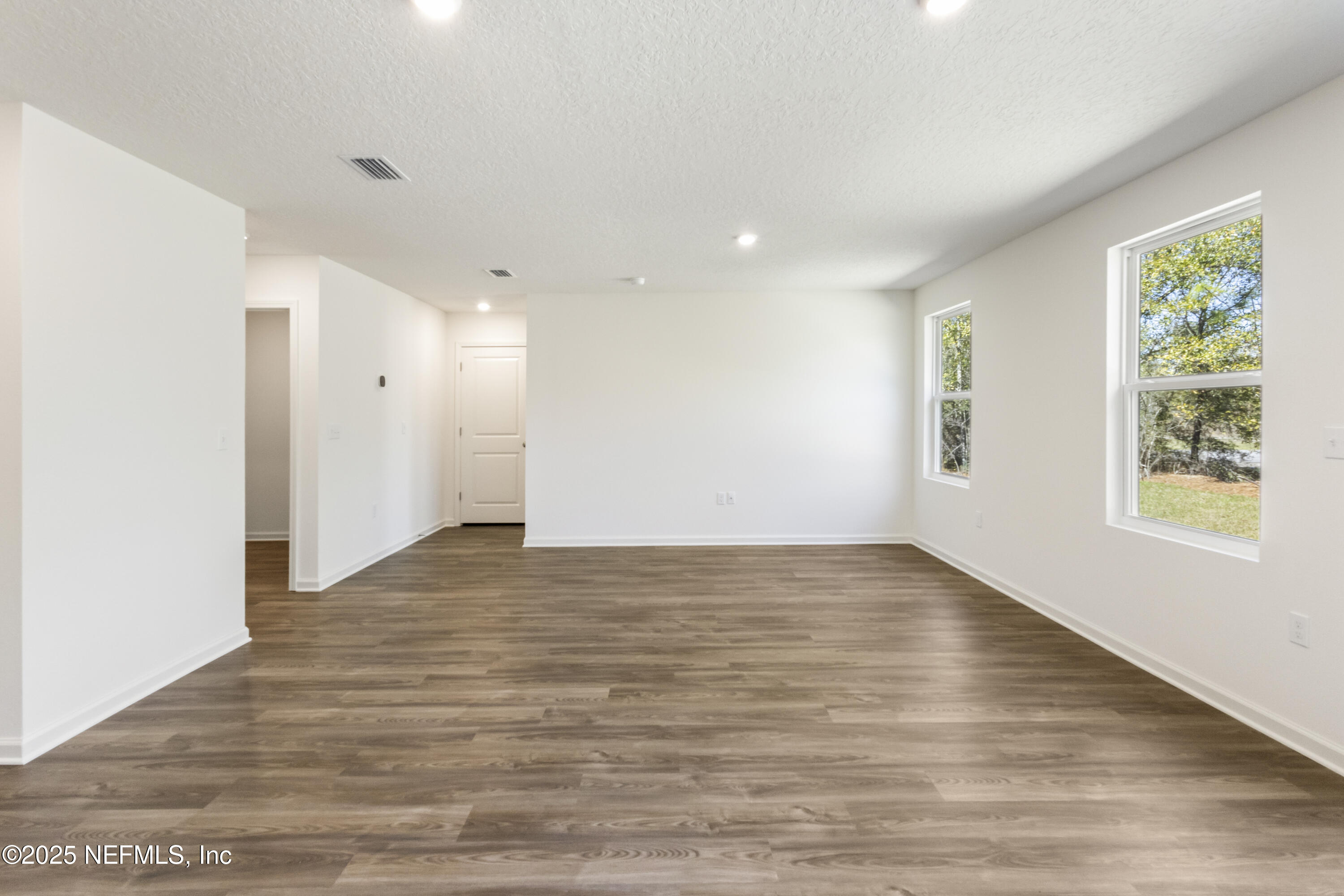 734 HUNTER Road